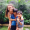 Voluntariado Sara realizando su voluntariado con niños